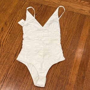 Zara White Ruched Stretch Bodysuit • Women’s XS • New With Tags 🤍